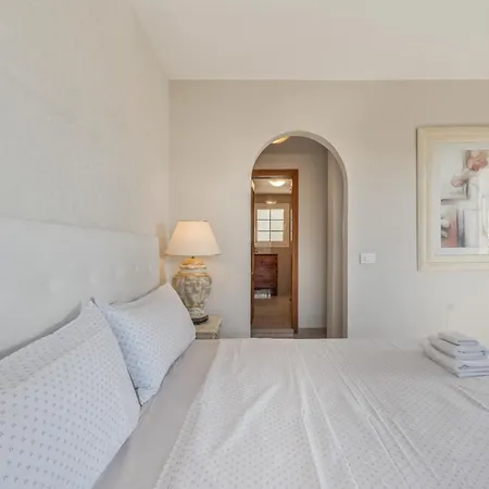 La Caleta Seaside With Pool *