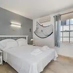 La Caleta Seaside With Pool فيلة