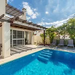 La Caleta Seaside With Pool فيلة *