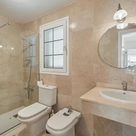La Caleta Seaside With Pool Villa