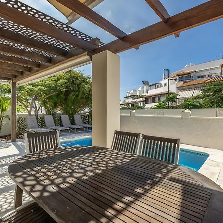 La Caleta Seaside With Pool Villa *