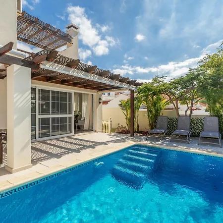 La Caleta Seaside With Pool Villa *